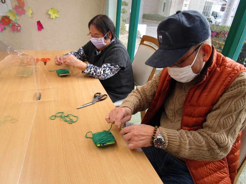 作業療法にて～リース作り